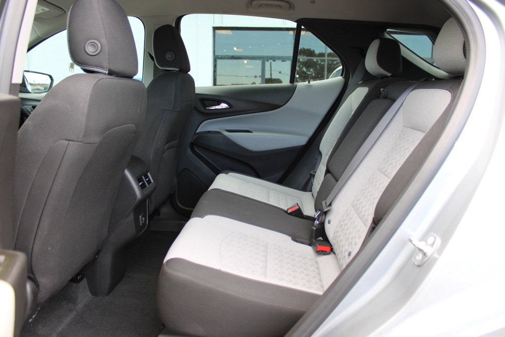 Used 2024 Chevrolet Equinox LS w/ Driver Confidence II Package FWD image 9