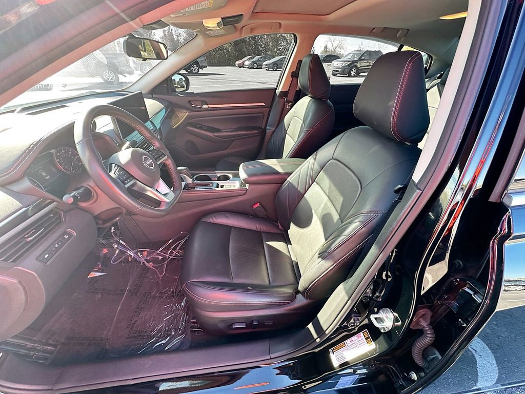 Used 2024 Nissan Altima 2.5 SR w/ SR Premium Package image 28