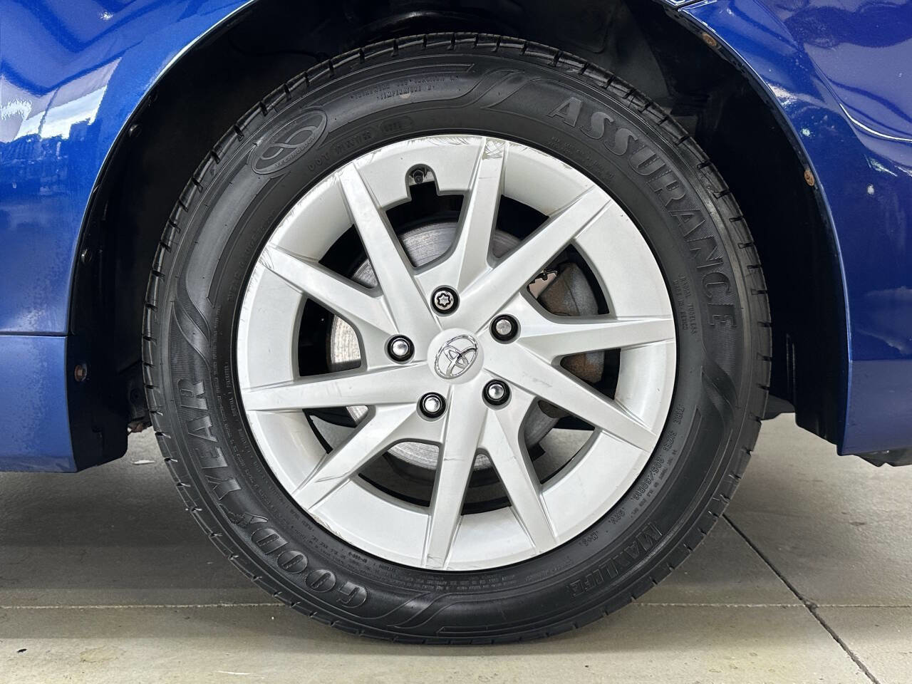 Used 2012 Toyota Prius V image 29