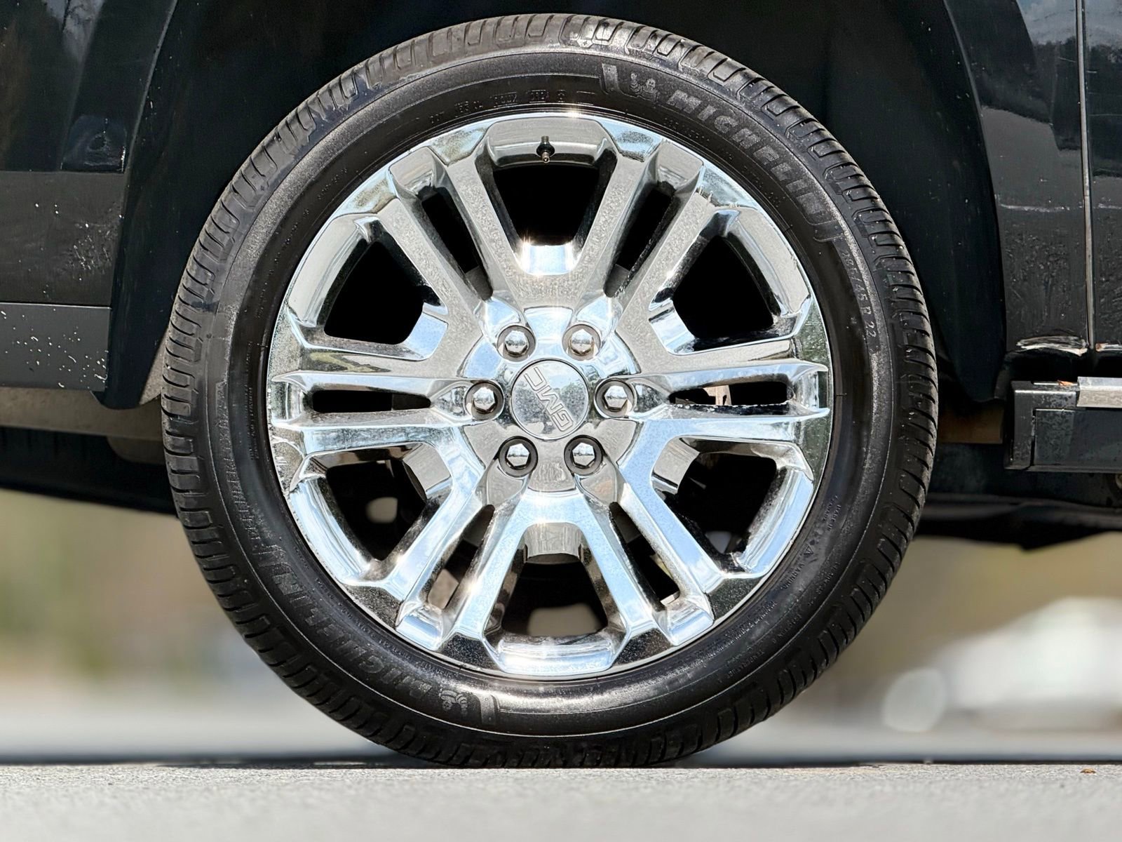 Used 2017 GMC Yukon XL Denali w/ Open Road Package image 20