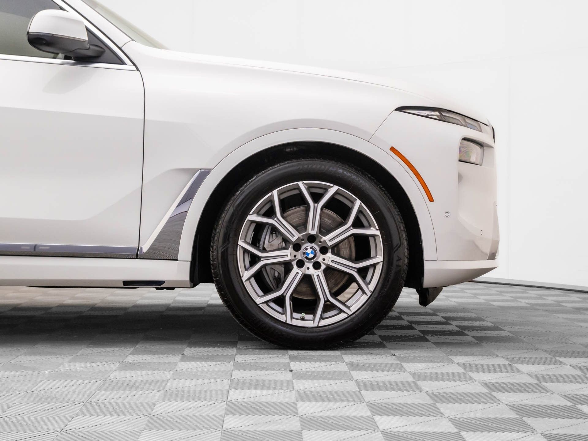 Used 2025 BMW X7 xDrive40i image 35