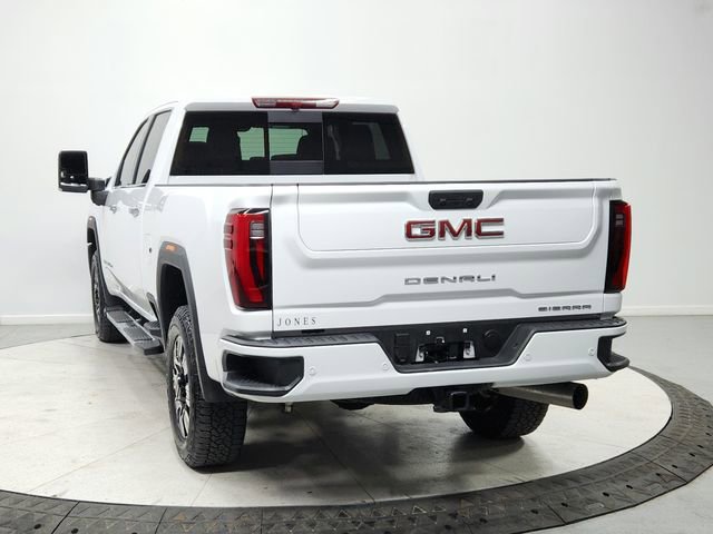 Used 2025 GMC Sierra 2500 Denali image 6