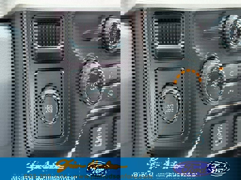 New 2025 Ford F550 2WD Regular Cab Super Duty image 29
