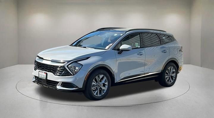 Used 2025 Kia Sportage SX image 2