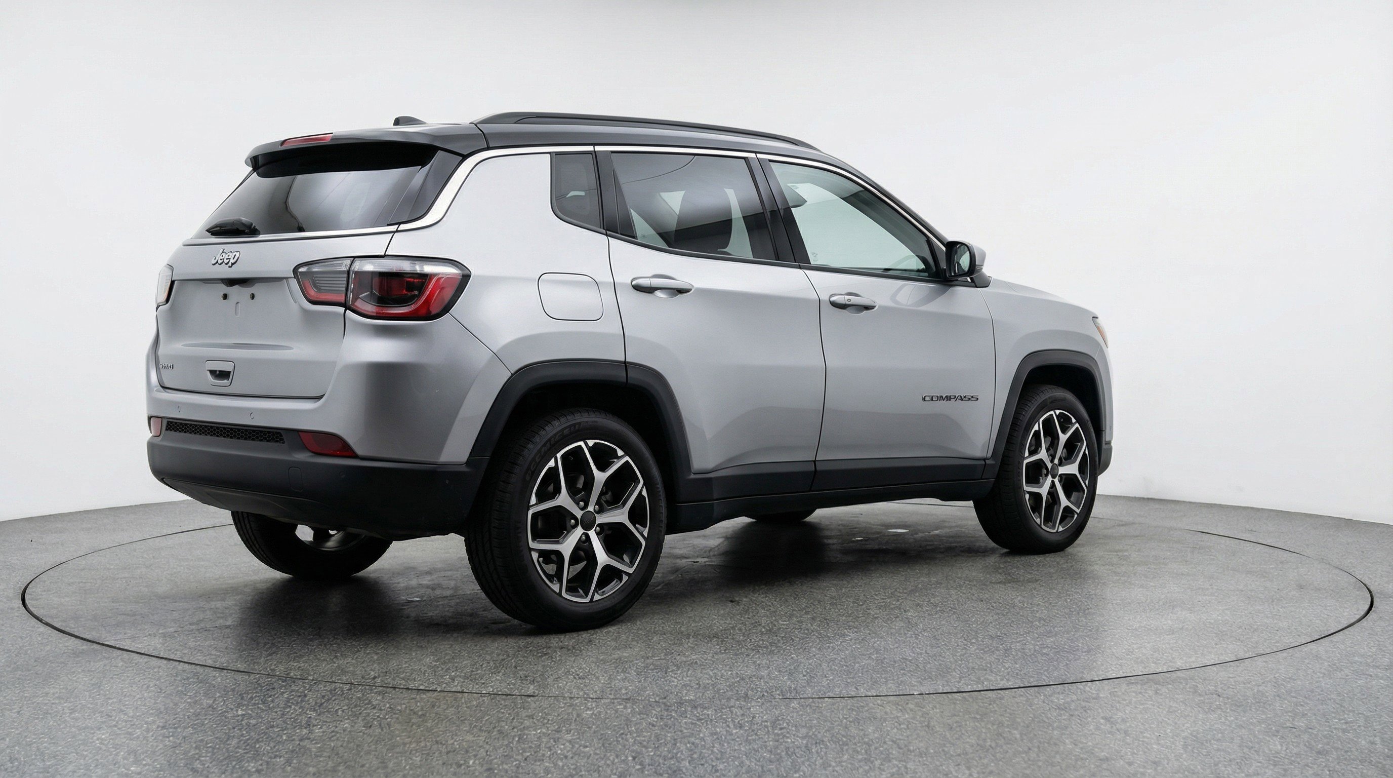 Used 2025 Jeep Compass Limited image 9