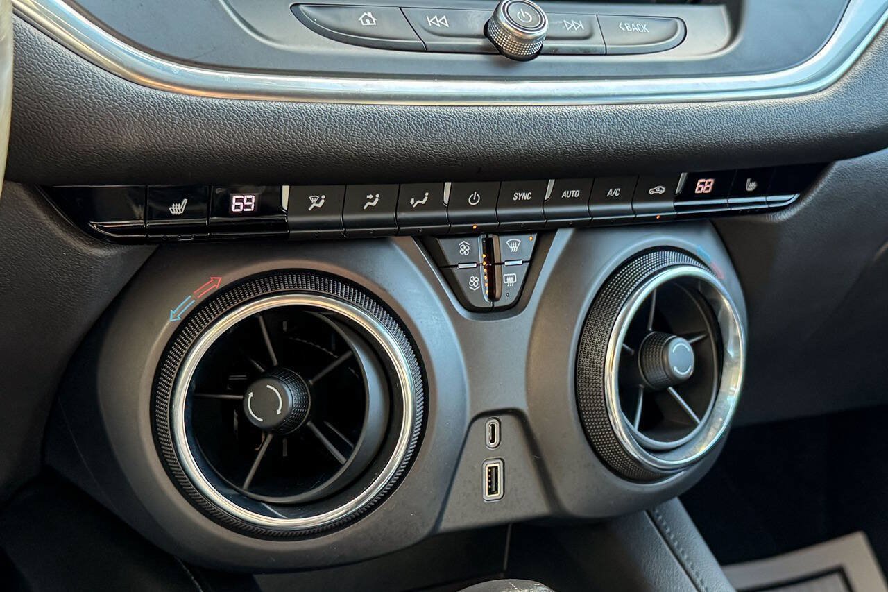Used 2019 Chevrolet Blazer LT AWD/4WD image 30