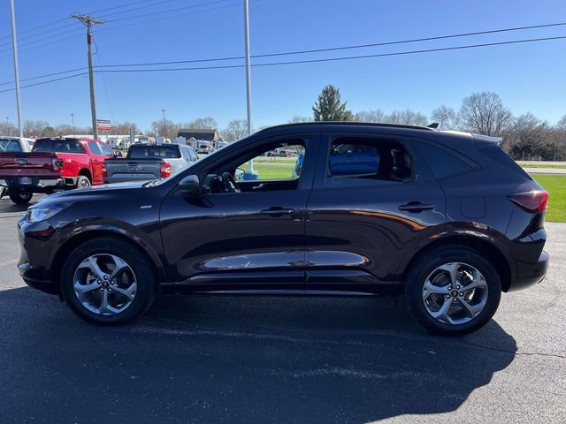 Certified 2023 Ford Escape ST-Line w/ Tech Pack #1 image 4