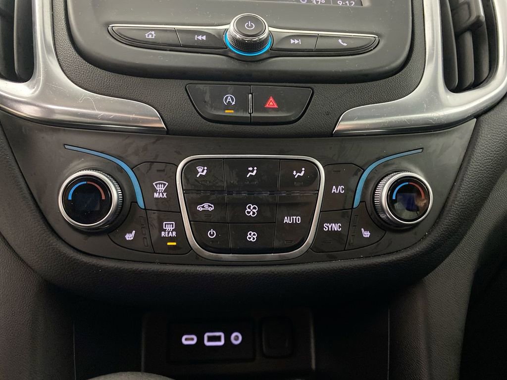 Certified 2024 Chevrolet Equinox LT w/ LPO, Floor Liner Package image 18