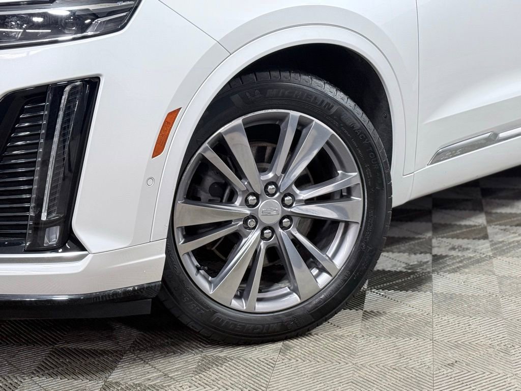 Used 2024 Cadillac XT6 Premium Luxury w/ Platinum Package image 2