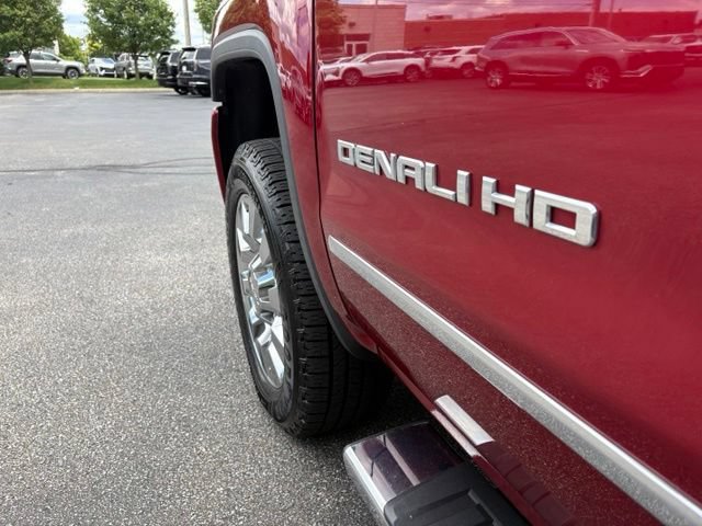 Used 2018 GMC Sierra 2500 Denali w/ Duramax Plus Package AWD/4WD image 13