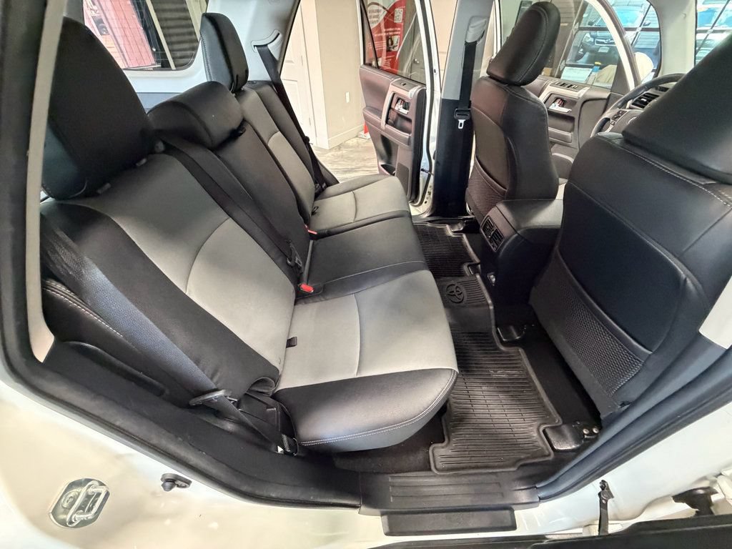 Used 2022 Toyota 4Runner SR5 Premium w/ Moonroof Package AWD/4WD image 53