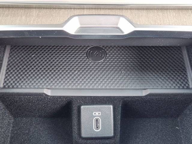 New 2026 Land Rover Range Rover SV image 14