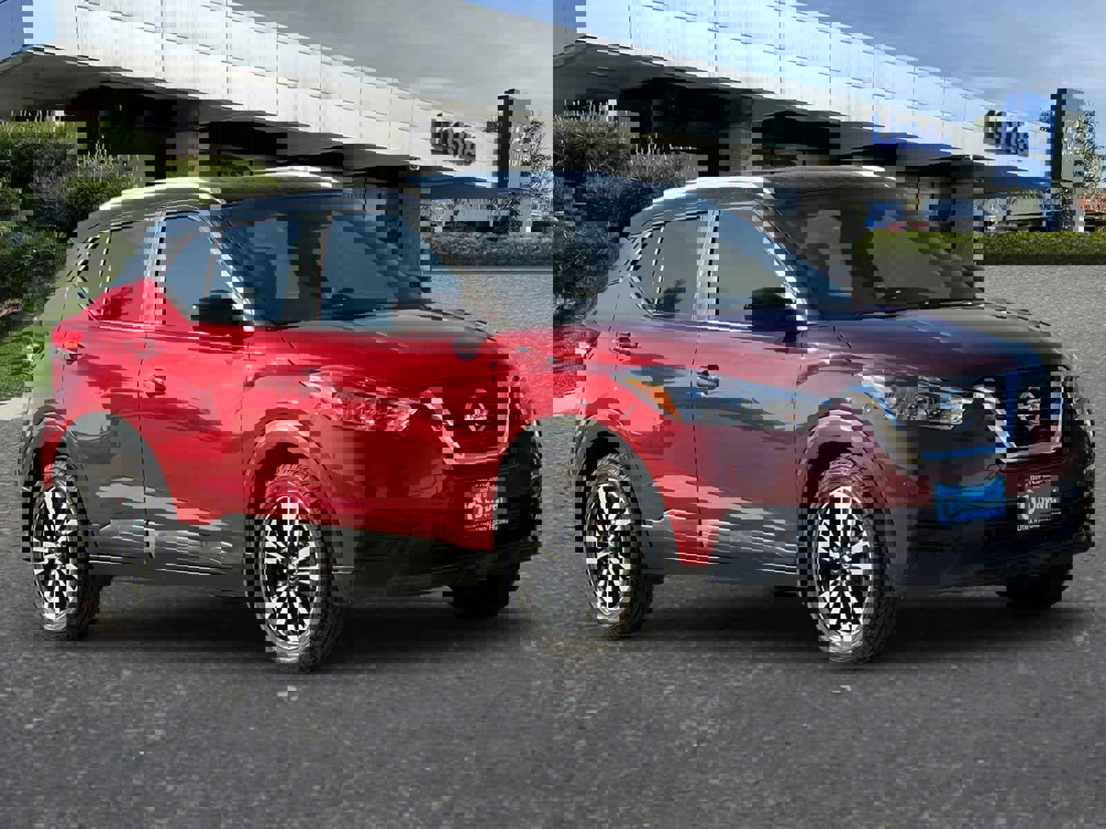 Used 2019 Nissan Kicks SV image 9