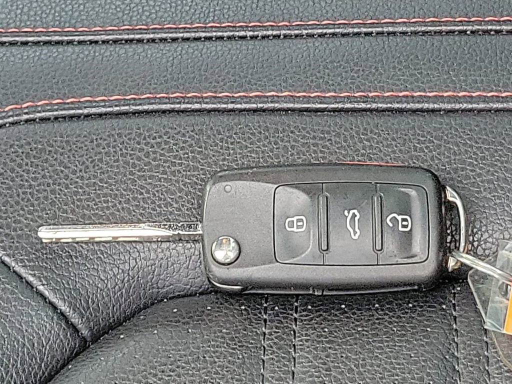 Used 2018 Volkswagen Jetta GLI image 37