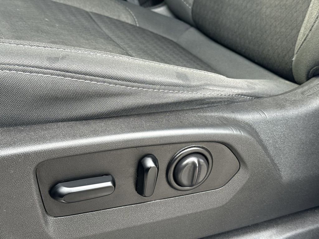 Used 2020 Chevrolet Silverado 1500 LT w/ All-Star Edition image 14