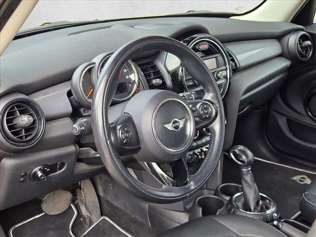 Used 2016 MINI Cooper 4-Door Hardtop FWD image 9