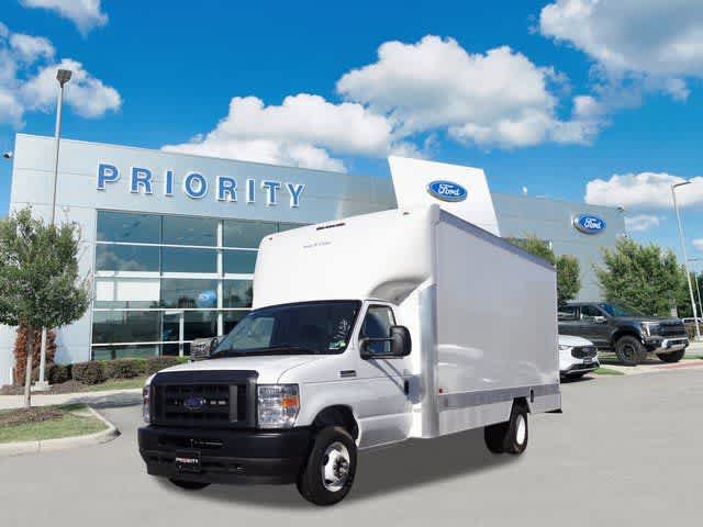 New 2024 Ford E-450 and Econoline 450 Super Duty RWD image 1