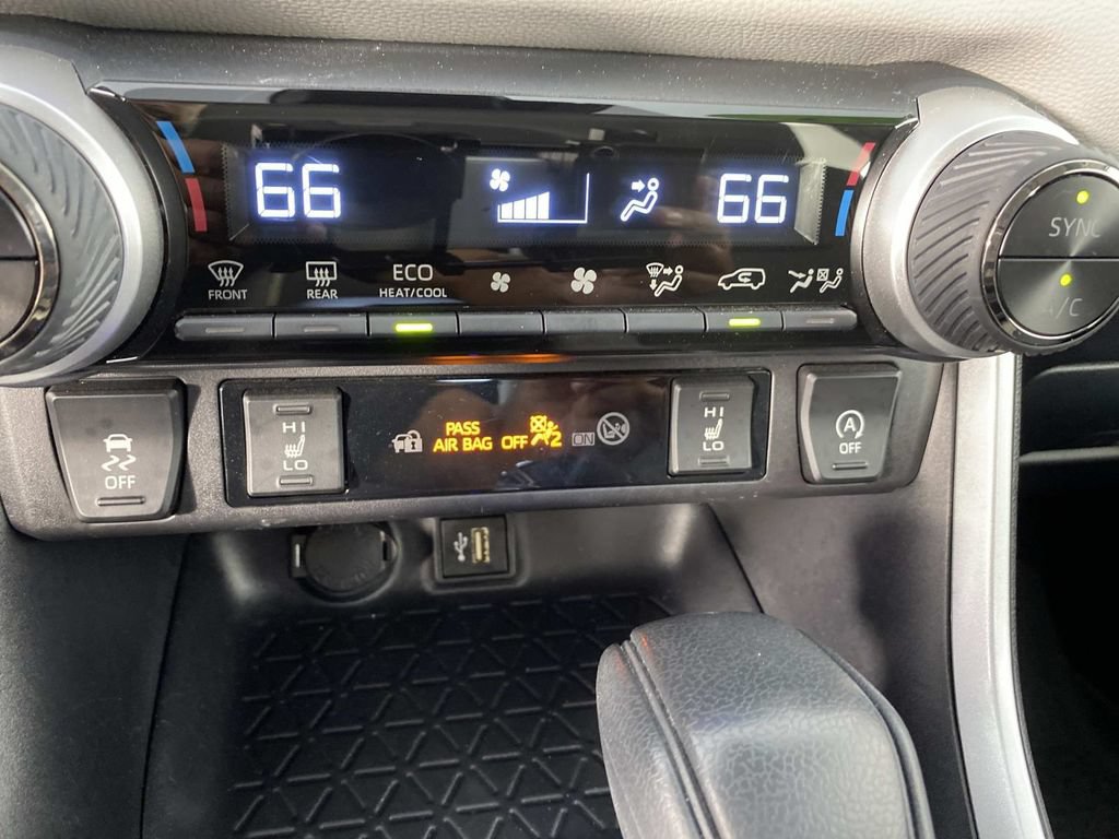 Used 2025 Toyota RAV4 XLE w/ Convenience Package AWD/4WD image 22