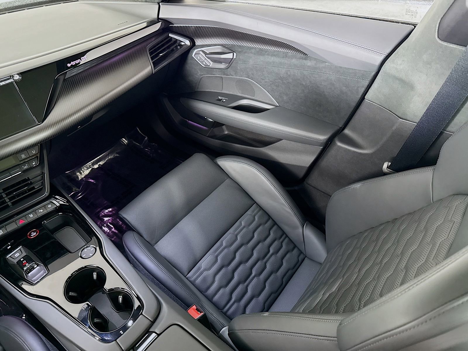 New 2026 Audi RS e-tron GT performance image 25