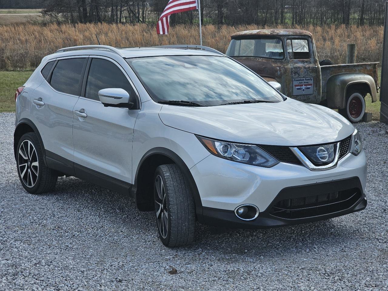 Used 2019 Nissan Rogue Sport SL w/ Premium Package image 12