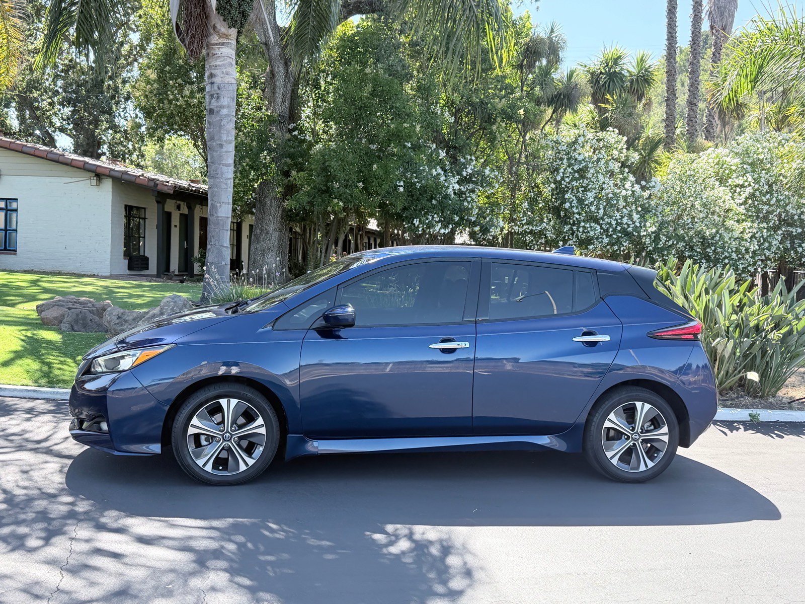 Used 2021 Nissan Leaf SL Plus FWD image 2