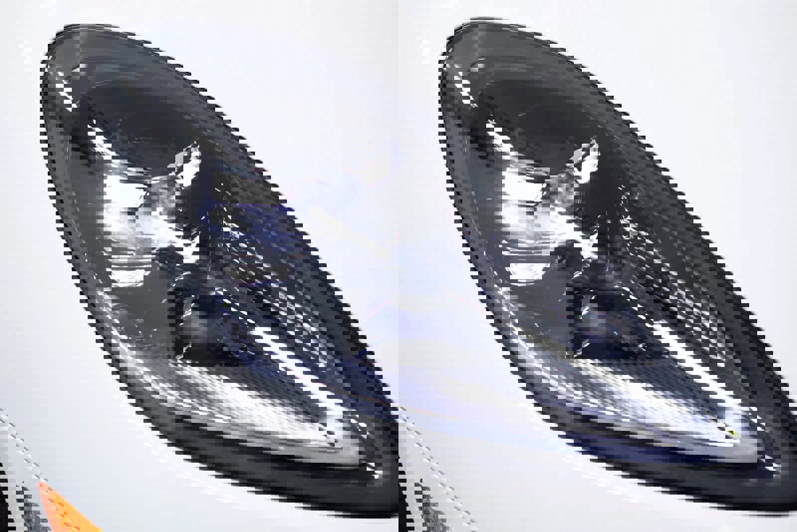 Certified 2025 Porsche Macan S image 33