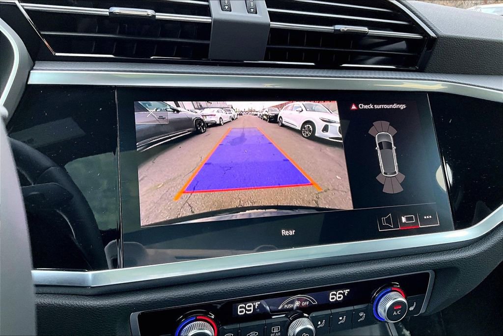 Used 2025 Audi Q3 2.0T Premium w/ Convenience Package image 14