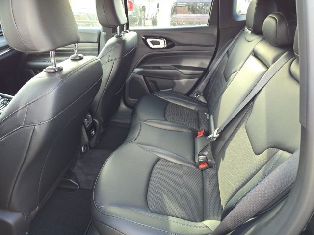 New 2026 Jeep Compass Latitude image 12