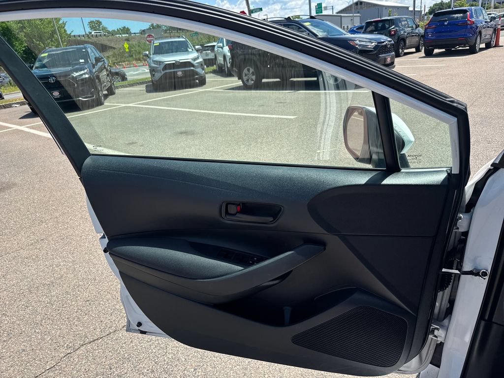 Used 2024 Toyota Corolla LE FWD image 33