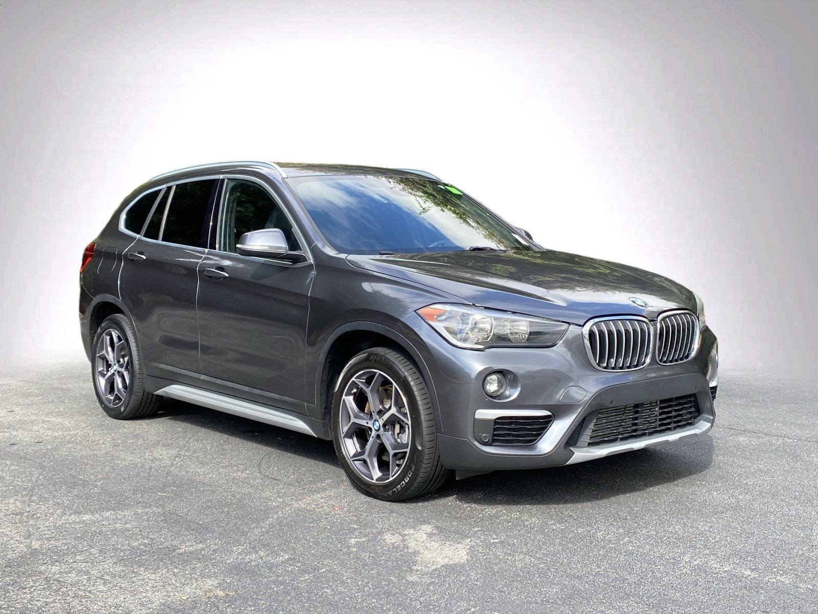 Used 2019 BMW X1 sDrive28i w/ Convenience Package FWD image 2