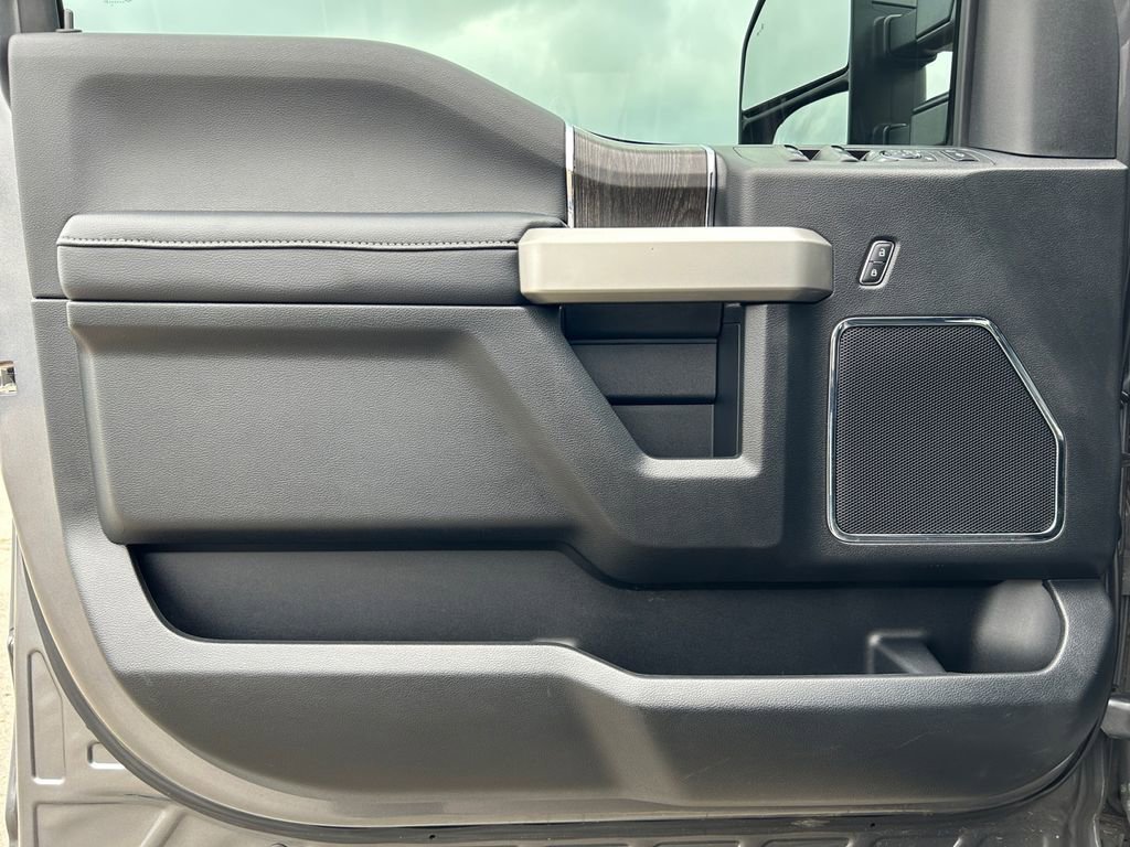 Used 2021 Ford F250 Lariat w/ FX4 Off-Road Package image 23