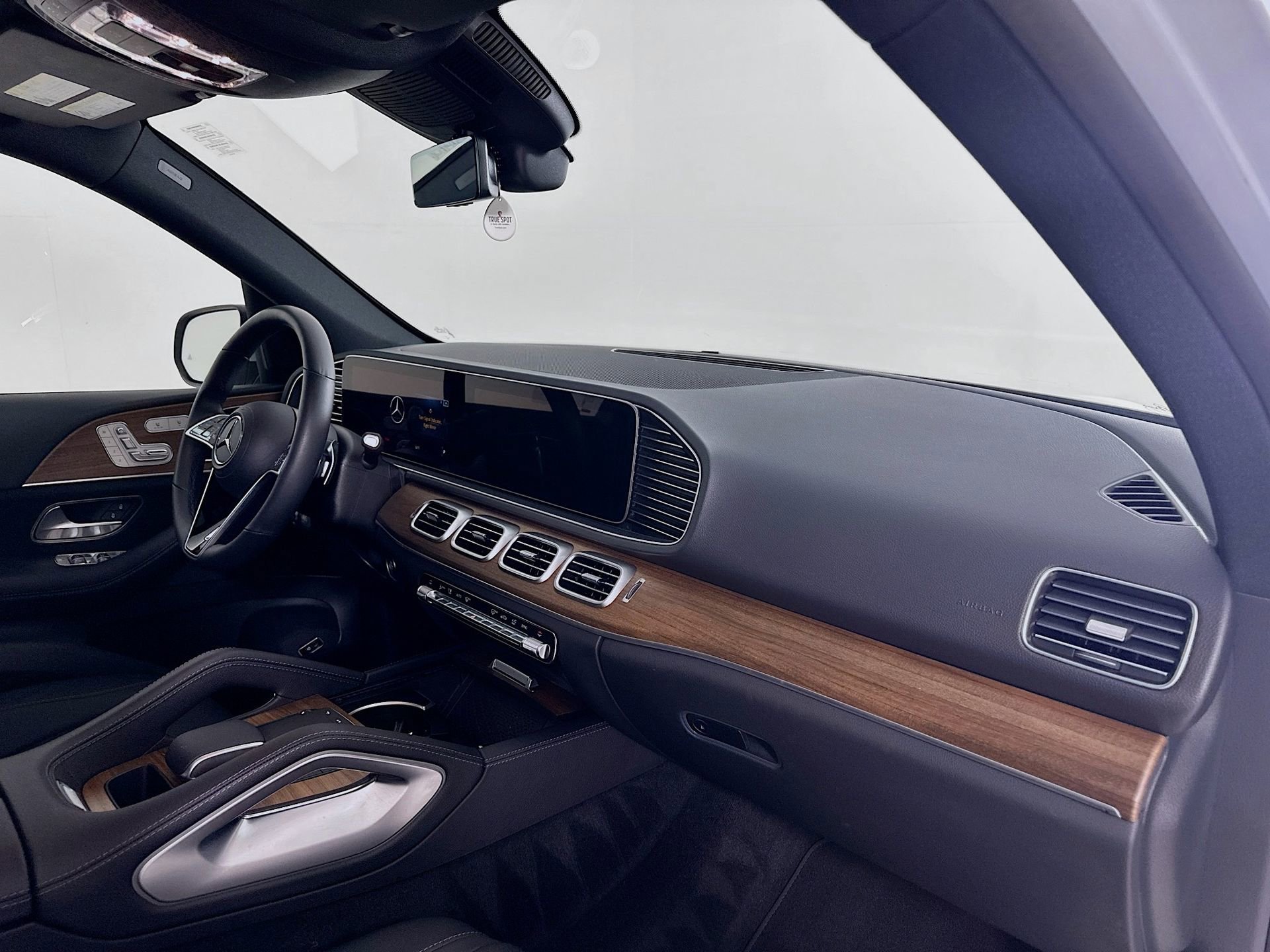 Certified 2025 Mercedes-Benz GLE 350 4MATIC image 31