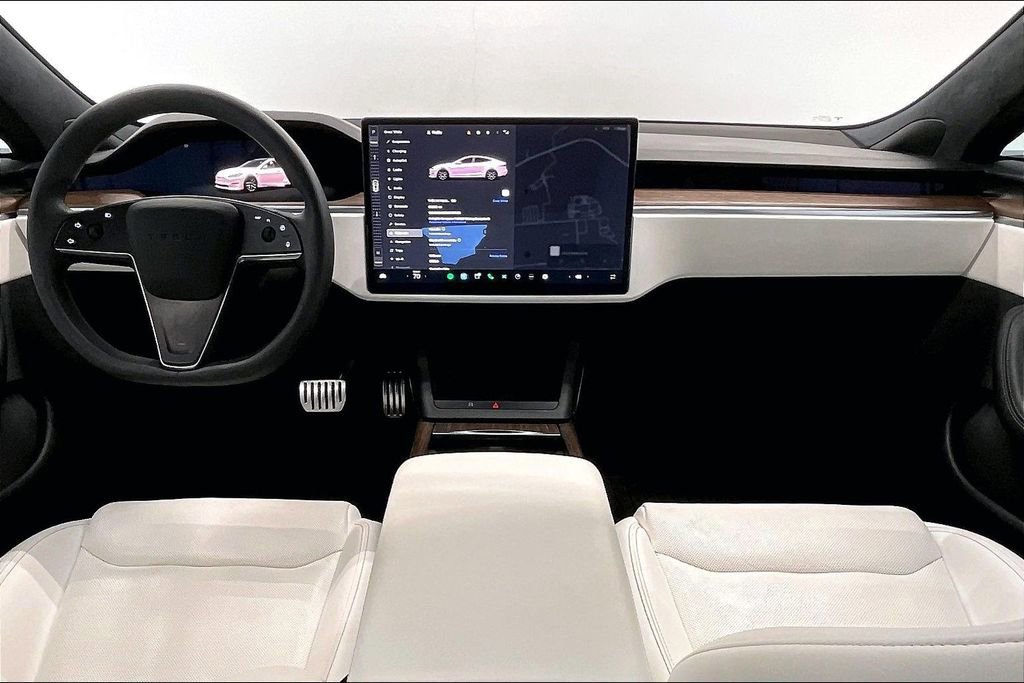 Used 2022 Tesla Model S image 14