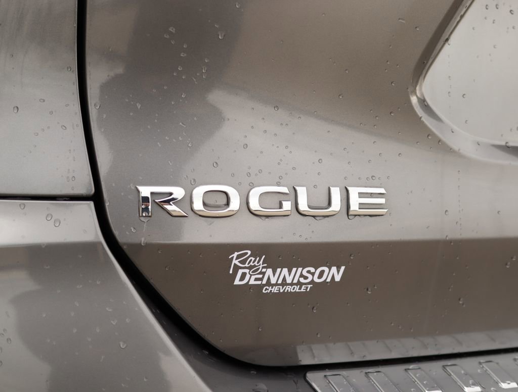 Used 2019 Nissan Rogue SL w/ Premium Package image 36