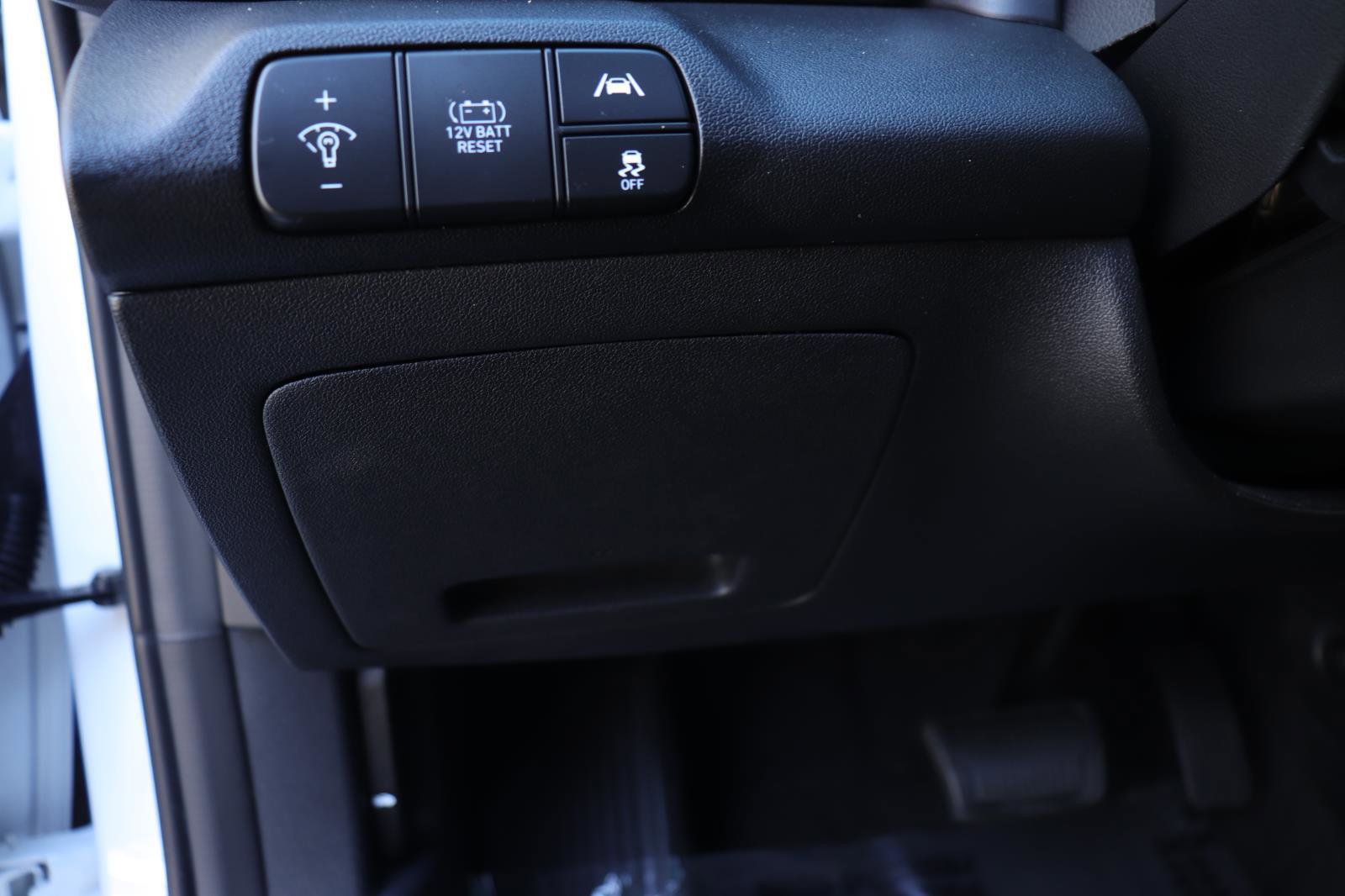 Used 2023 Hyundai Elantra Limited w/ Cargo Package image 23