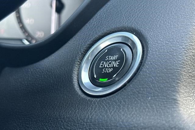 Certified 2023 Cadillac XT4 Luxury w/ Cold Weather Package FWD image 30