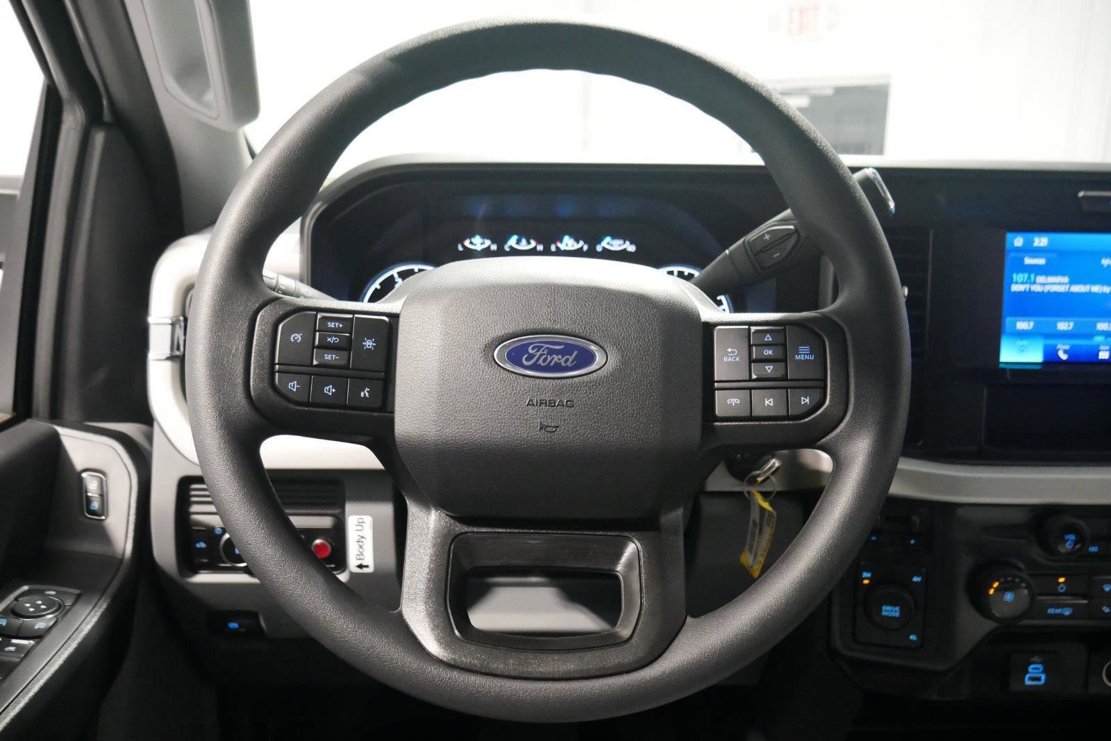 New 2026 Ford F550 4x4 Crew Cab image 36