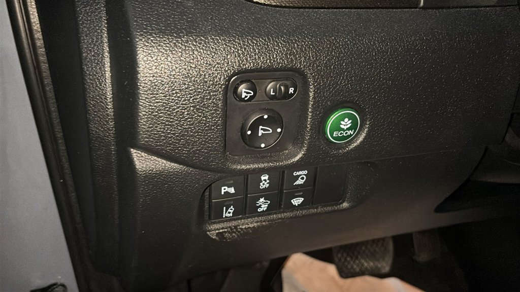 Used 2025 Honda Ridgeline TrailSport image 13