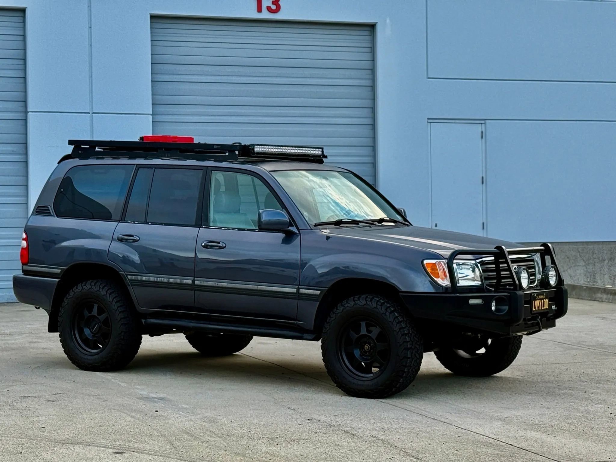 Used 2004 Toyota Land Cruiser image 38