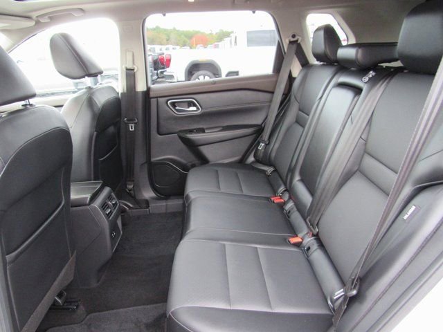 Used 2021 Nissan Rogue SV w/ Premium Package image 22