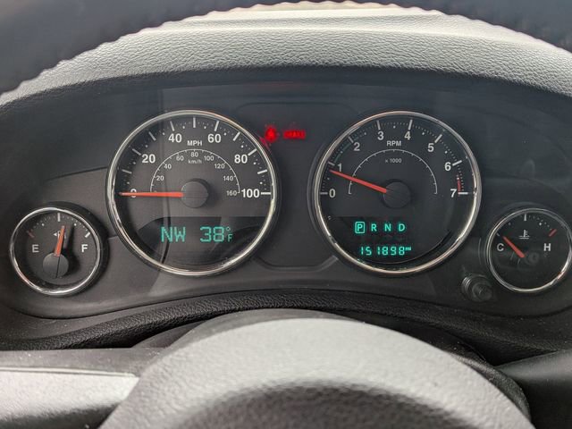 Used 2017 Jeep Wrangler Unlimited Sahara w/ Connectivity Group image 10