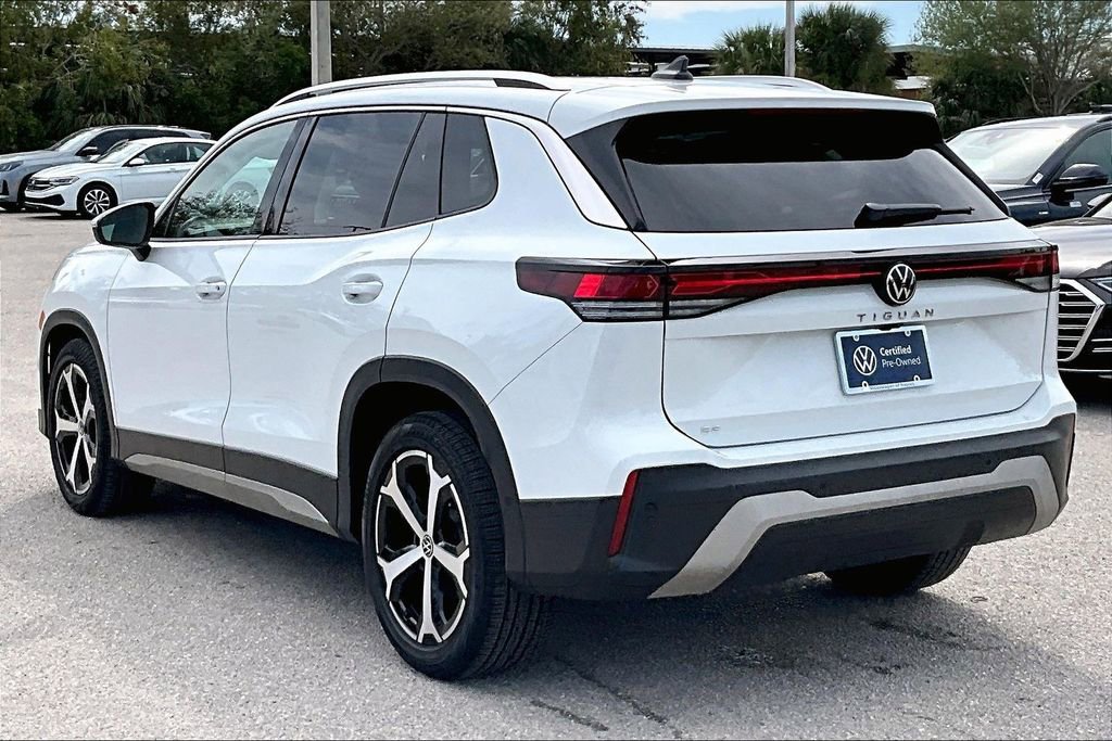 Certified 2025 Volkswagen Tiguan SE image 7