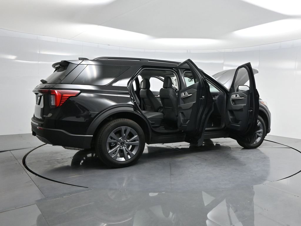 New 2025 Ford Explorer Active w/ Active Comfort Package AWD/4WD image 4