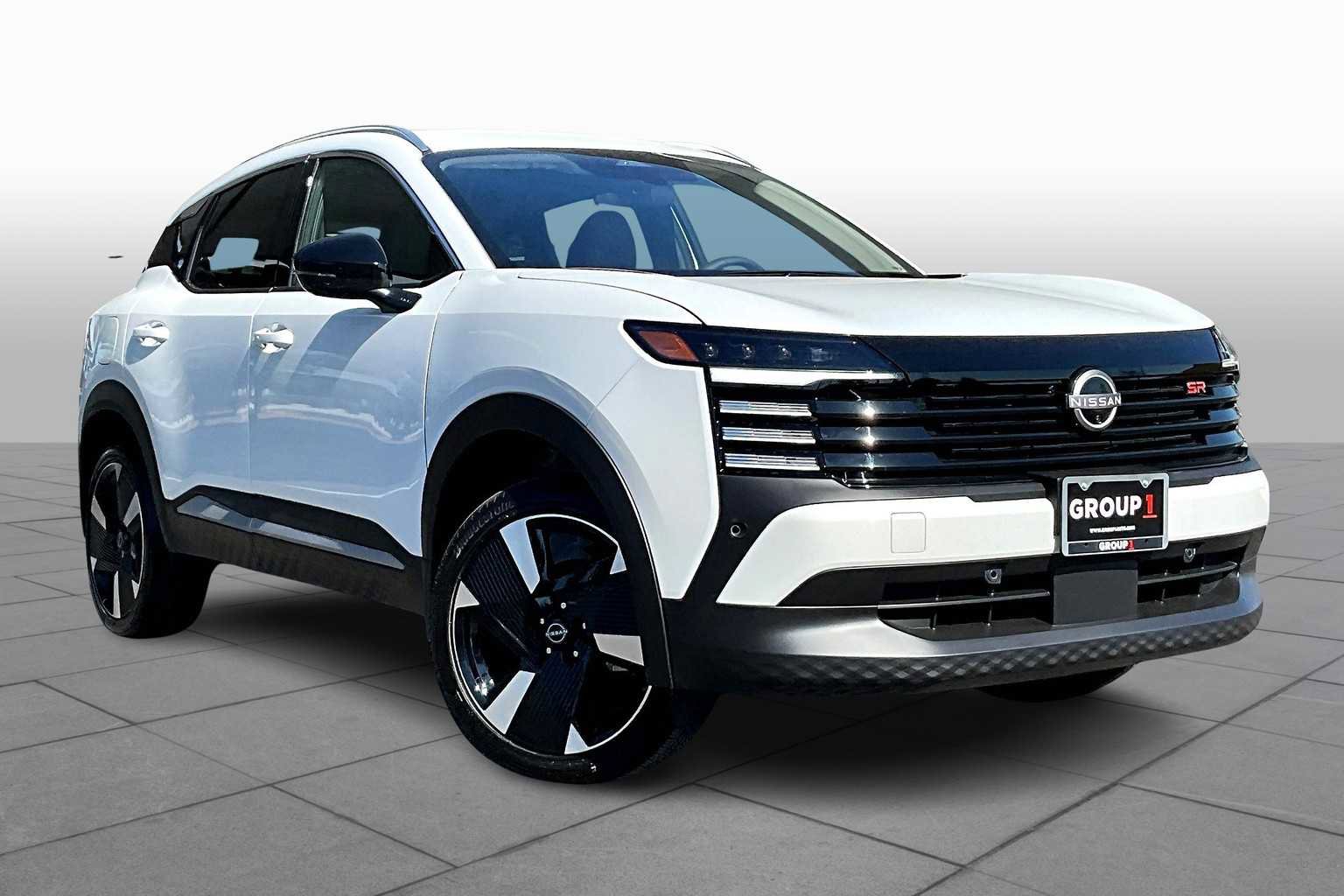 New 2026 Nissan Kicks SR image 2