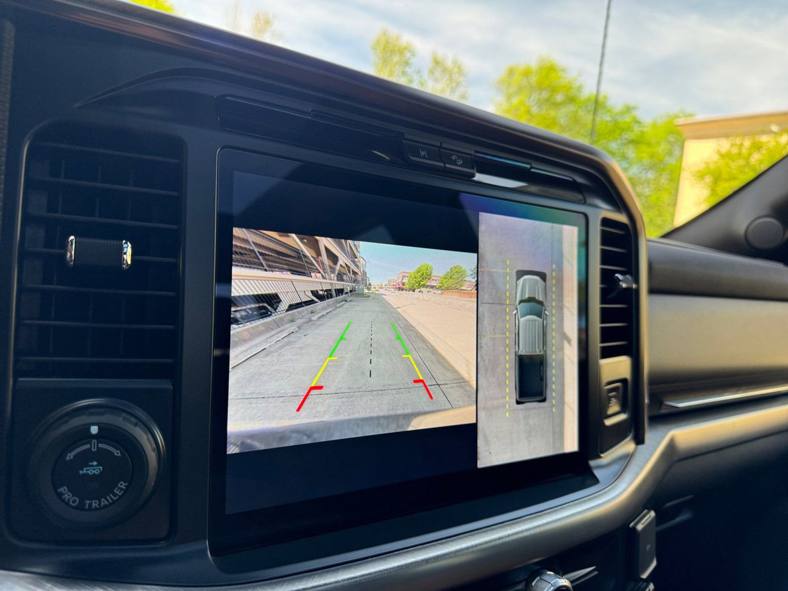 Used 2025 Ford F150 King Ranch w/ FX4 Off-Road Package image 40