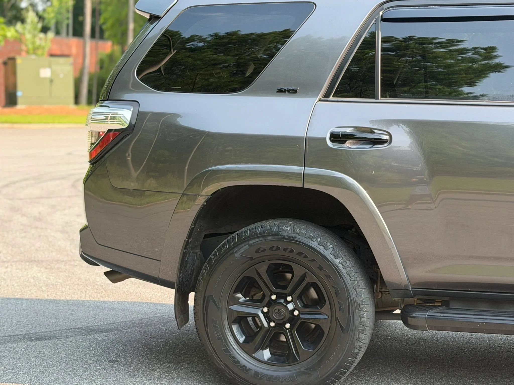 Used 2015 Toyota 4Runner SR5 RWD image 9