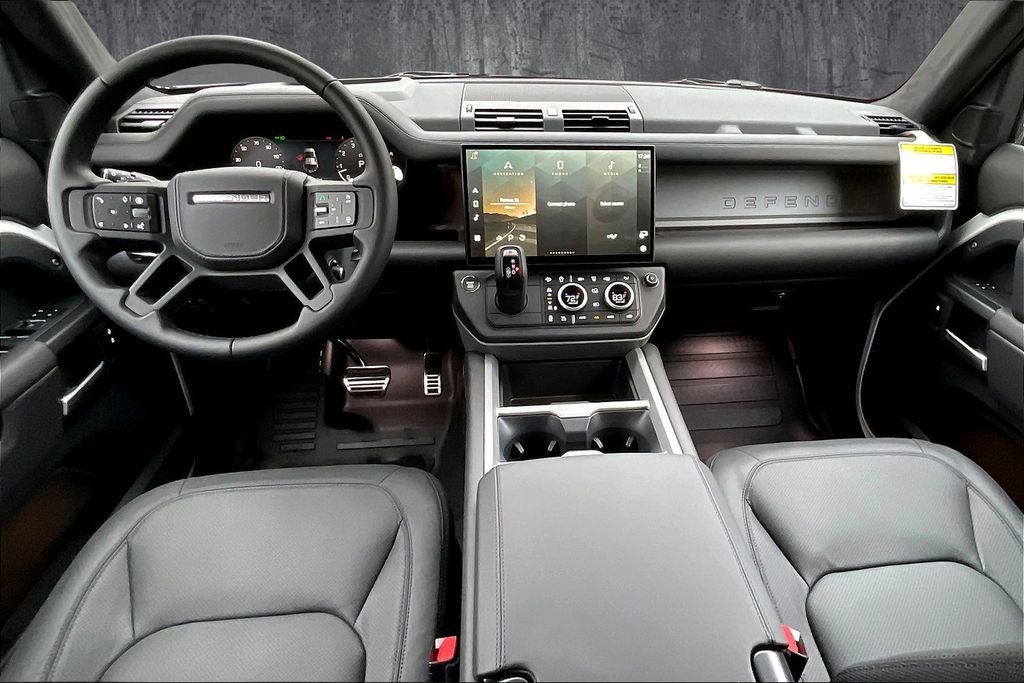 Used 2026 Land Rover Defender 110 V8 AWD/4WD image 5