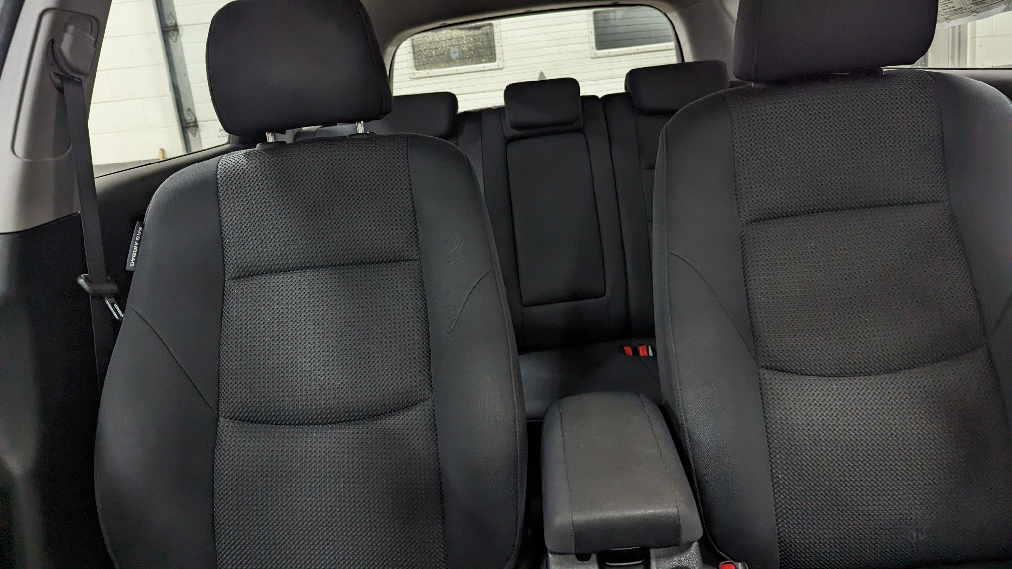 Used 2009 Hyundai Elantra w/ Premium-Sport Pkg 2 FWD image 4
