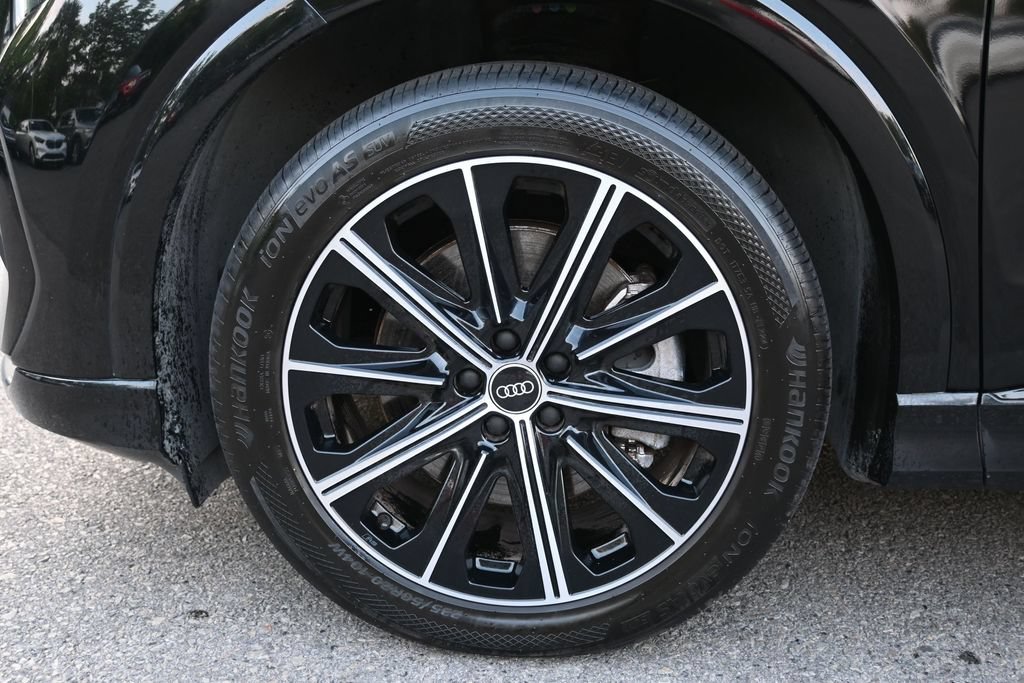 Used 2022 Audi Q4 e-tron Prestige w/ S Line Plus Package AWD/4WD image 9