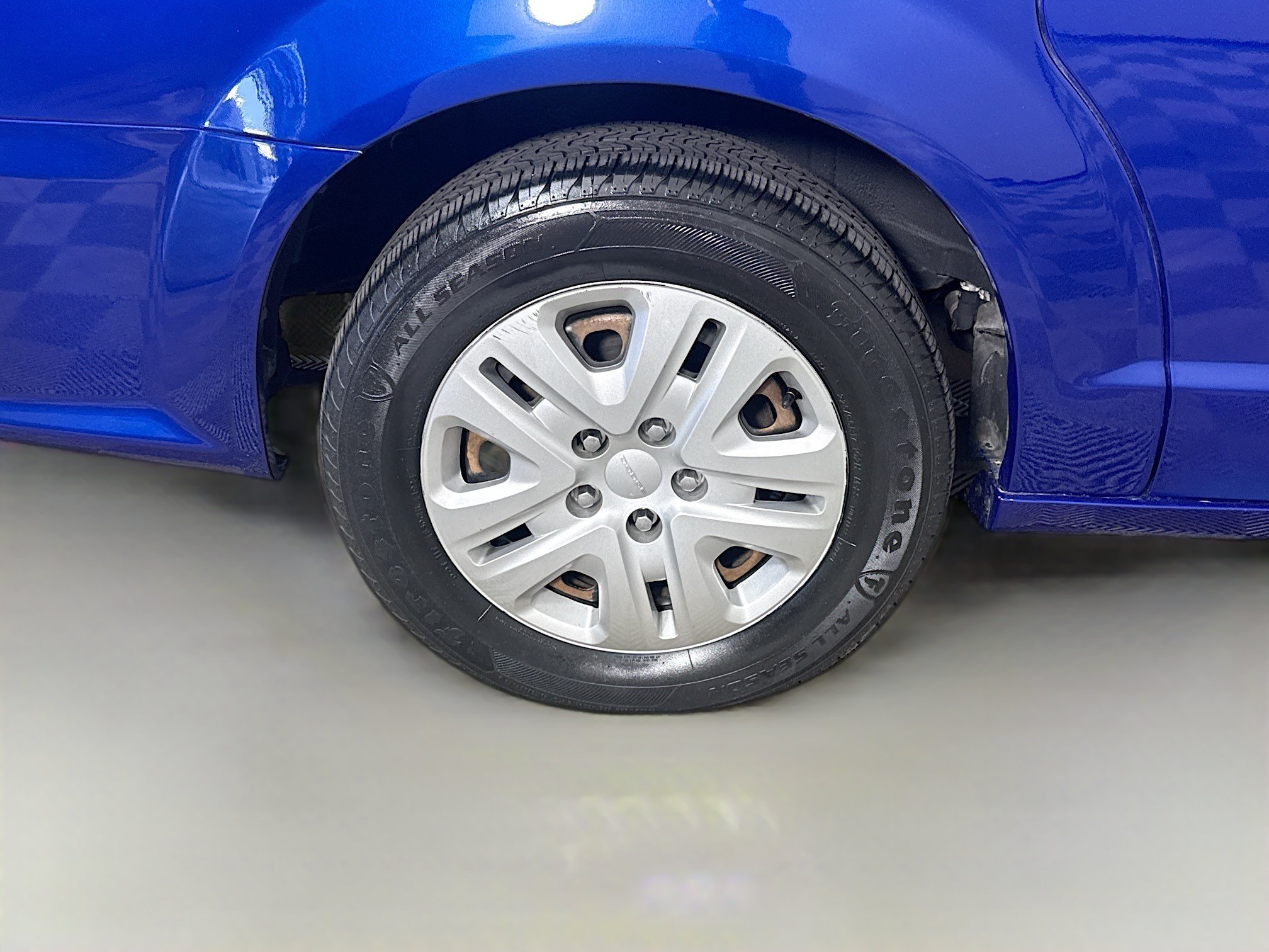 Used 2019 Dodge Grand Caravan SE FWD image 30